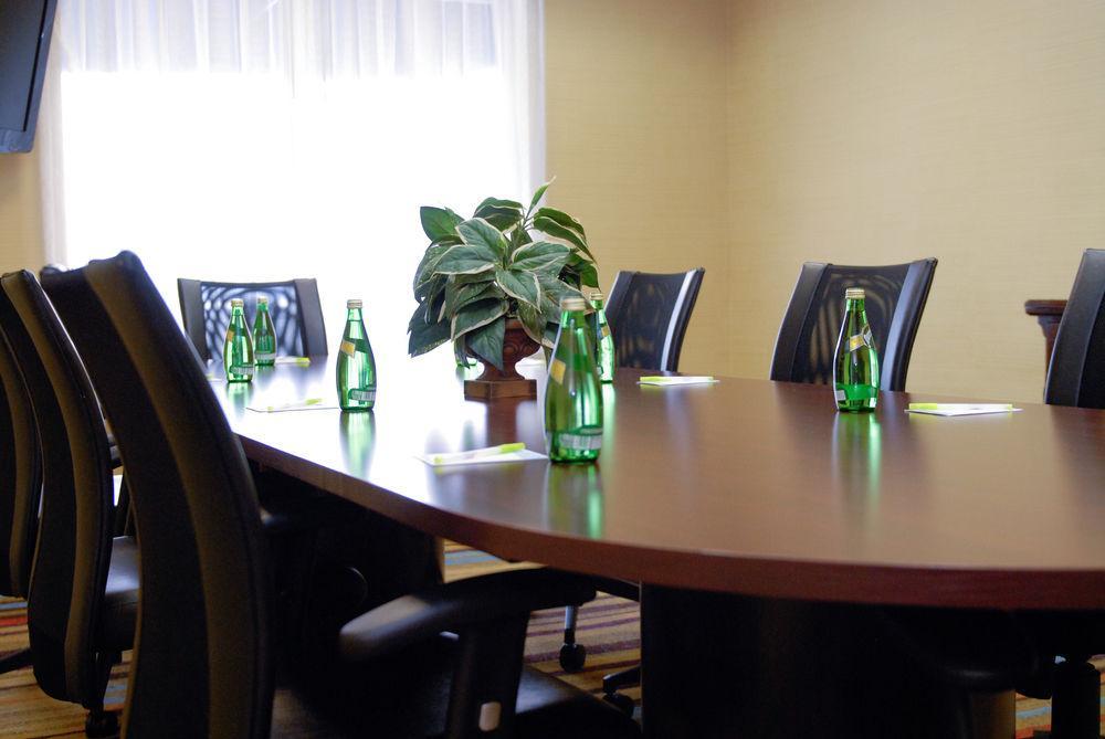 Hotel Fairfield & By Marriott Buckhead 3*