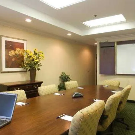 Fairfield Inn & Suites By Marriott Atlanta Buckhead 