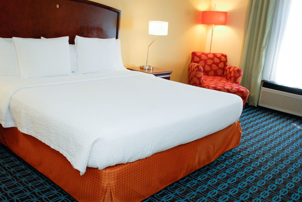 Hotel Fairfield & By Marriott Buckhead 3*
